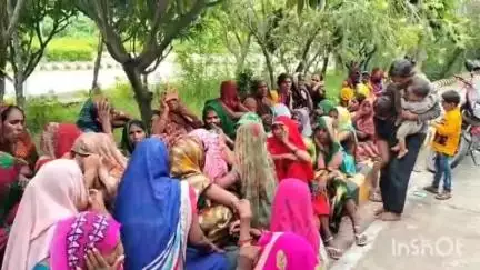 बांदा: खुहहंड गांव में अज्ञात वाहन की टक्कर से ई-रिक्शा पलटा, चालक की मौत, पुलिस ने शव का कराया पोस्टमार्टम