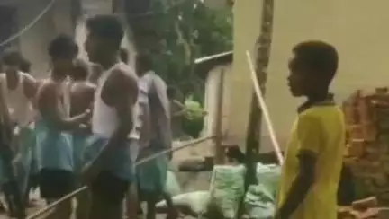 ঢেকিয়াজুলি ভাগ: এটা পানী পাৰহোৱা নলাক কেন্দ্ৰকৰি গড়মৰা গাঁৱত দুই ফৈদৰ মাজত সংঘটিত হল মাৰপিটৰ ঘটনা,আঘাতপ্ৰাপ্ত ৩ জন