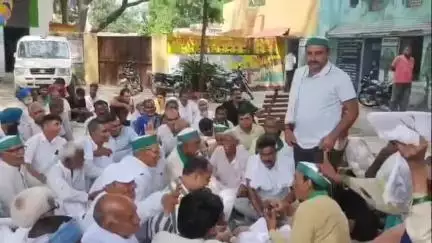 नौगावां सादात: नौगांवा तहसील पर भारतीय किसान यूनियन की बैठक का आयोजन, दी आंदोलन की चेतावनी