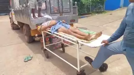 ডেবরা: গোয়ালা গেড়িয়া এলাকায় গলায় ফাঁস লাগিয়ে আত্মঘাতী হোলো এক ব্যাক্তি,মৃতদেহ উদ্ধার করে ময়না তদন্তে পাঠালো পুলিশ