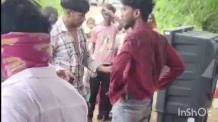 सबलगढ़: बदमाशों ने युवक पर पानी डालकर बेल्टों से की मारपीट, मोहल्ले में पिटाई करते हुए निकाला जुलूस
