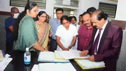 ಮೈಸೂರು: ಕೆ.ಆರ್. ಆಸ್ಪತ್ರೆಗೆ ಕರ್ನಾಟಕ ರಾಜ್ಯ ಆಹಾರ ಆಯೋಗದ ಅಧ್ಯಕ್ಷರ ಭೇಟಿ ಹಾಗೂ ಪರಿಶೀಲನೆ