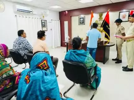 आज दिनांक -16.07.2025 को पुलिस अधीक्षक महोदय बाँका द्वारा अपने कार्यालय कक्ष में जन सुनवाई…