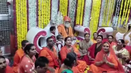 मल्हारगंज: महामंडलेश्वर हरि गिरि महाराज ने किन्नर अखाड़े में आज 11 किन्नरों को दी दीक्षा