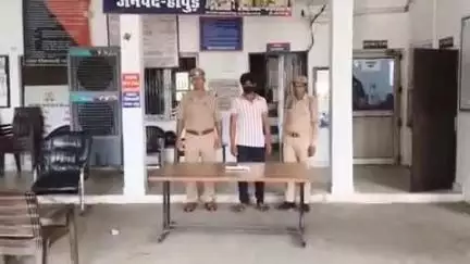 गढ़मुक्तेश्वर: थाना सिंभावली पुलिस ने चेकिंग के दौरान एक अभियुक्त को किया गिरफ्तार, जिसके कब्जे से अवैध असलहा बरामद