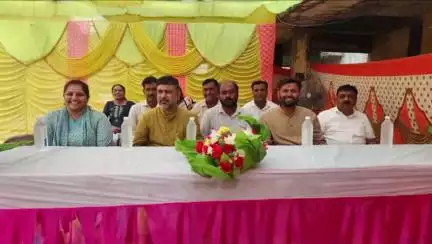 મહુધા: ડડુસર ગામે નવીન આંગણવાડી કેન્દ્ર નું લોકાર્પણ ધારાસભ્ય શ્રી સંજયસિંહ મહિડા ના વરદ હસ્તે કરવામાં આવ્યું