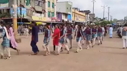 लटेरी: लटेरी नगर में नशा मुक्ति के लिए जागरूकता रैली का आयोजन किया गया