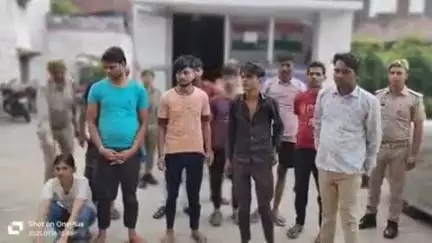 फिरोज़ाबाद: फ़िरोज़ाबाद शहर में अलग-अलग स्थानों पर शांति तोड़ने के आरोप में थाना दक्षिण पुलिस ने 12 लोगों को किया गिरफ्तार