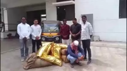 परभणी: हडको कॉर्नर भागात अवैध गुटख्यासह ऑटो जप्त, स्थानिक गुन्हे शाखेची कारवाई