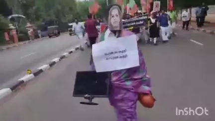 തിരുവനന്തപുരം: നിയമന അഴിമതി ആരോപിച്ച് കോർപ്പറേഷനിലേക്ക് യുവമോർച്ച നടത്തിയ മാർച്ചിൽ സംഘർഷം