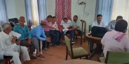 नूरपुर: विद्युत बोर्ड पेंशनर फोरम नूरपुर ने डोर टू डोर अभियान के तहत टटल, जोंटा क्षेत्र के विद्युतकर्मियों को दिलाई सदस्यता