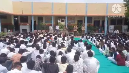 बड़ौद: बड़ौद पुलिस ने चलाया नशामुक्ति अभियान, सांदीपनी विद्यालय के विद्यार्थियों को दी जागरूकता की सीख