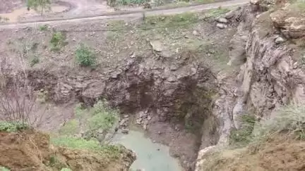 जांजगीर: ग्राम बिरगहनी में अवैध ब्लास्टिंग की जांच करने पहुंचे डिप्टी डायरेक्टर माइनिंग सेफ्टी अधिकारी