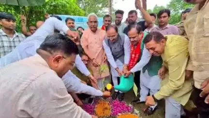 हरिद्वार: नगर वन में वन प्रभाग द्वारा मां के नाम थीम पर आयोजित कार्यक्रम में लगाए गए 100 पौधे, कई दिग्गज नेता हुए शामिल