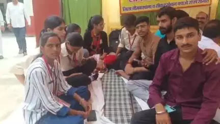 नीम का थाना: नीमकाथाना जिला एवं सीकर संभाग की पुनः बहाली को लेकर अभिभाषक संघ लगातार आंदोलन पर है