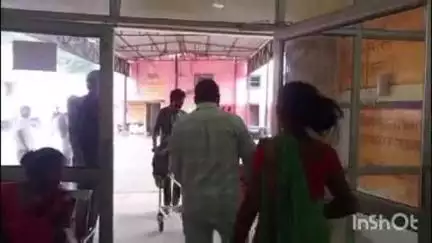 पूरे पासिन बेवल निवासी महिला को संदिग्ध परिस्थितियों में जहरीले जंतु ने काटा, जिला अस्पताल में कराया गया भर्ती
