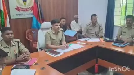 आदित्यपुर गम्हरिया: पुलिस मुख्यालय सरायकेला में क्राइम मीटिंग का हुआ आयोजन, लंबित अपराधों के शीघ्र निष्पादन का दिया गया निर्देश