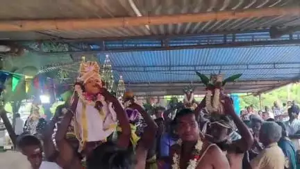 பொள்ளாச்சி: ஒக்கிலிபாளையம் கிராமத்தில் பழமை வாய்ந்த 
பாலதண்டயாதபாணி திருக்கோவில் கும்பாபிஷேகம் வெகு விமர்சியாக நடைபெற்றது