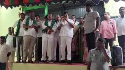 నల్గొండ: ఇందిరమ్మ ఇల్లు అంటే గూడు కాదని పేద ప్రజల ఆత్మ గౌరవం అని ఎమ్మెల్యే బాలు నాయక్ వెల్లడి