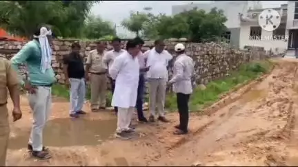 गंगापुर: गंगापुर सिटी वार्ड नंबर 45 के नगर परिषद सभापति शिव रतन अग्रवाल ने सफाई व्यवस्था का किया औचक निरीक्षण