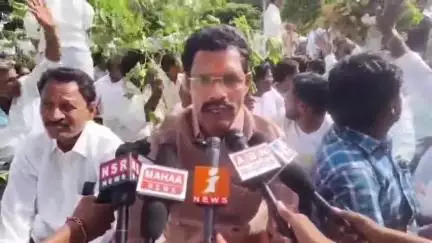 అలంపూర్: సీడ్ పత్తి రైతుల నిరసన కార్యక్రమం కు బీజేపీ జోగులాంబ గద్వాల జిల్లా మాజీ అధ్యక్షులు S.రామచంద్రారెడ్డి మద్దత్తు
