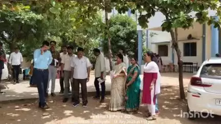 కొడంగల్: దోమ కుల్కచర్ల కేజీబీవీ పాఠశాలలను ఆకస్మితంగా సందర్శించి తనిఖీ చేసి పలు సూచనలు చేసిన జిల్లా కలెక్టర్ ప్రతిక్ జైన్
