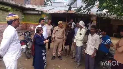 रामसनेही घाट: तहसीलदार ने मथुरा नगर समिति सहित कई खाद की दुकानों का किया निरीक्षण, दिए आवश्यक दिशा-निर्देश