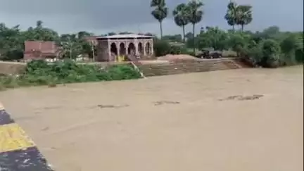 अस्थावां: झारखंड से पानी छोड़ने के बाद अस्थावां की जिरयान नदी में आया उफ़ान, ज़िला अधिकारी ने जारी किया अलर्ट