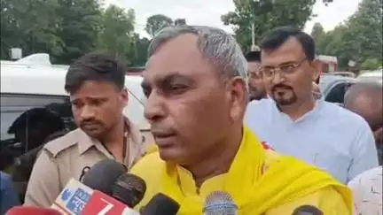 गोंडा: भाजपा मंत्री ओमप्रकाश राजभर ने राज ठाकरे पर निशाना साधते हुए कहा- उत्तर भारतीयों के जाने से कारखाना बंद होगा