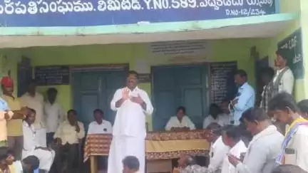 మంత్రాలయం: యూరియా కొరతపై రైతులు అధైర్యపడాల్సిన అవసరం లేదు: పెద్ద కడబూరు రాష్ట్ర రైతు అధికార ప్రతినిధి రమాకాంత్ రెడ్డి