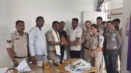 हटा: मड़ियादो थाना प्रभारी रोहित द्विवेदी के तबादले पर पुलिस परिवार ने दी विदाई