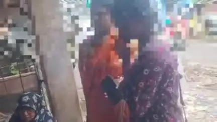হাড়োয়া: সদরপুর এলাকায় 2 লাখ টাকা হাতিয়ে গৃহবধূ ও সন্তানদের মারধর করে বাড়ি থেকে তাড়িয়ে দেওয়ার অভিযোগ স্বামীর বিরুদ্ধে