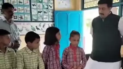 बंगाणा: अचानक निरीक्षण के लिए विधायक कोलका स्कूल पहुंचे, बच्चों से किया संवाद