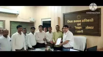 भिवानी: प्राइवेट स्कूल संचालकों ने हिसार में प्रिंसिपल की हत्या के मामले में उपायुक्त को ज्ञापन सौंपा