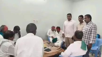 నిర్మల్: అడెల్లి గ్రామంలో పేకాట స్థావరంపై పోలీసుల దాడి, ఏడుగురు అరెస్ట్, రూ.38,340 నగదు స్వాధీనం