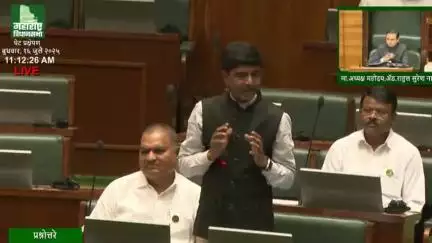 गंगापूर: कागदपत्रांची पूर्तता करूनही शेतकऱ्यांना वेळेत पीककर्ज न देणाऱ्या बँकांवर कारवाई करणार का? विधानसभेत आमदार बंब यांचा सवाल