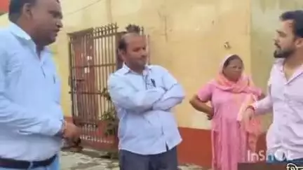 पलवल: शिव कॉलोनी में जहरीले कीड़े घरों में घुस रहे, पब्लिक हेल्थ के जेई बिना समाधान किए चले गए