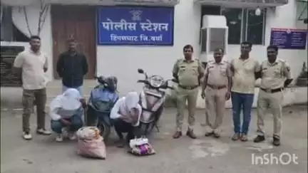हिंगणघाट: शहर पोलीस ठाण्याच्या डिबी पथकाचे दारू विक्रेत्यांवर धाडसत्र, दोन ठिकाणांवरून १ लाख ९७ हजार रुपये किंमतीचा मुद्देमाल जप्त