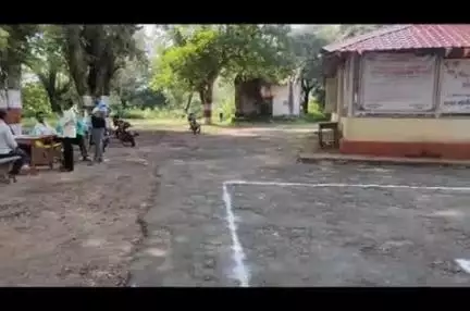 रामटेक: देवालापार येथे ग्राम महसूल अधिकाऱ्याला २ हजारांची लाच घेतांना पकडले, लाचलुचपत प्रतिबंधक विभागाची कारवाई