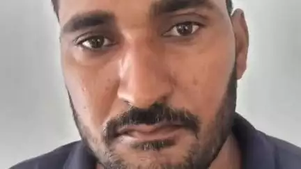 सूरतगढ़: सरदारगढ़ मोड पर 4 किलो डोडा पोस्त के साथ एक तस्कर गिरफ्तार, पुलिस के गश्ती दल को देखकर भागने की कोशिश की, केस दर्ज
