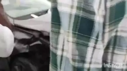 കൊച്ചി: ചെറായിയിൽ ടയർ പൊട്ടിയ കാർ നിയന്ത്രണം വിട്ട് മറ്റൊരു കാറിലിടിച്ച് അപകടം, രണ്ടു പേർക്ക് പരിക്ക്
