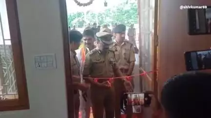 पीलीभीत में नवनिर्मित जीआरपी थाने का एडीजी ने फीता काट कर किया उद्घाटन।
