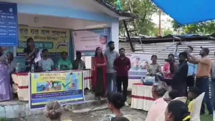 রাজগঞ্জ: মেটেলি বাতাবাড়ি ১নং জিপির মাঠে একটি অনুষ্ঠানের মাধ্যমে বাতাবাড়ি চাবাগানকে সজল গ্রাম ঘোষণা করা হয়েছে