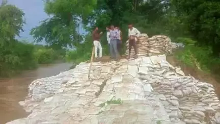 बिहार: नालंदा के अलग-अलग प्रखंडों में बाढ़ को लेकर तटबंध की निगरानी की जा रही है