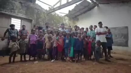 పూర్తిగా శిథిలమైన చీడిపల్లి ఎంపీపీ పాఠశాల..మరమ్మతులు చేపట్టాలని కోరిన గ్రామస్తులు, వార్డు సభ్యులు సంజీవ్ #localissue