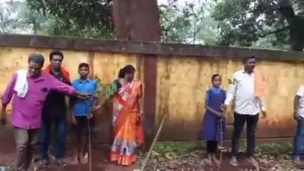 दंतेवाड़ा: शक्ती केन्द्र समलूर के ग्राम पंचायत झोडियाबाड़म, बिंजाम और सियानार में भाजपाइयों ने किया वृक्षारोपण