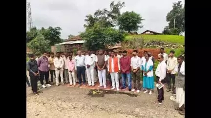ઝાલોદ: બંબેલા સહિત કુલ 6 ગામોમાં ધારાસભ્યના હસ્તે ૩૩૫ લાખ રૂપિયાના ડામર રસ્તાઓના ખાતમુહૂર્ત કરાયા