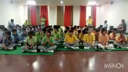 राई: सोनीपत: थाना मुरथल और बहालगढ़ की टीम ने जीडी गोयनका स्कूल में साइबर अपराध और यातायात जागरूकता अभियान चलाया