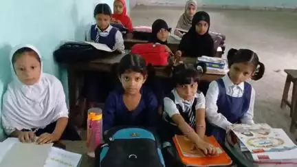 बेतिया: विवादों में घिरा मिल्लत अकैडमी, शिक्षकों और बच्चों का भविष्य खतरे में