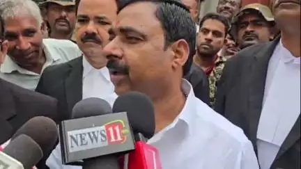 दुमका: दुमका कोर्ट के बाहर मंत्री संजय प्रसाद यादव बोले- बिहार में बनेगी इंडिया गठबंधन की सरकार